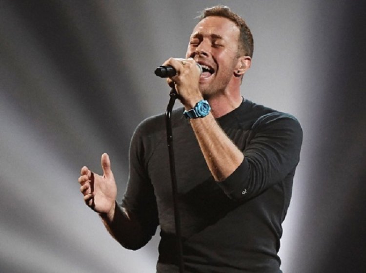 Ada yang Mendesak Konser Coldplay Dibatalkan, Chris Martin Buka Suara