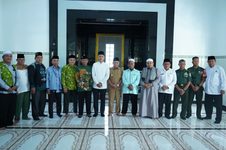 Wagubsu Bersama Bupati Surya Resmikan Mesjid Istiqomah Al Musannif