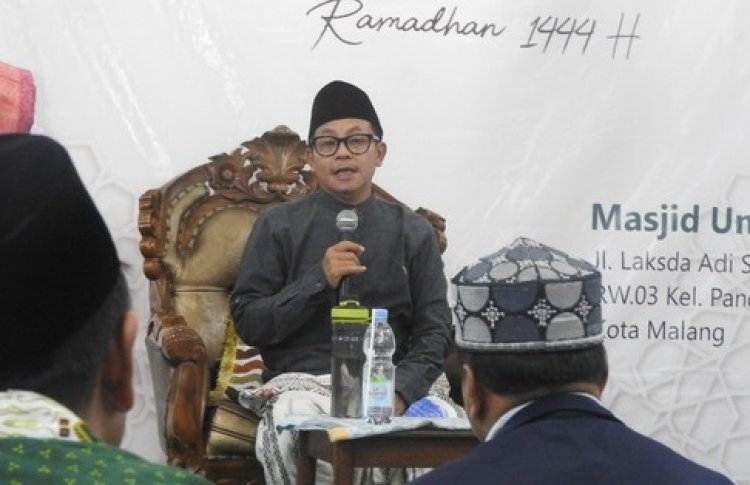 Malam ke-15 Bulan Ramadan, Wali Kota Sutiaji Safari Ramadan di Masjid Umariyah Pandanwangi