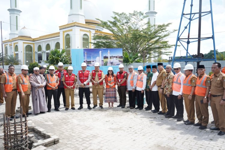 Bupati dan Wabup Asahan Letakkan Batu Pertama Pembangunan Menara Masjid Agung H. Achmad Bakrie Kisaran