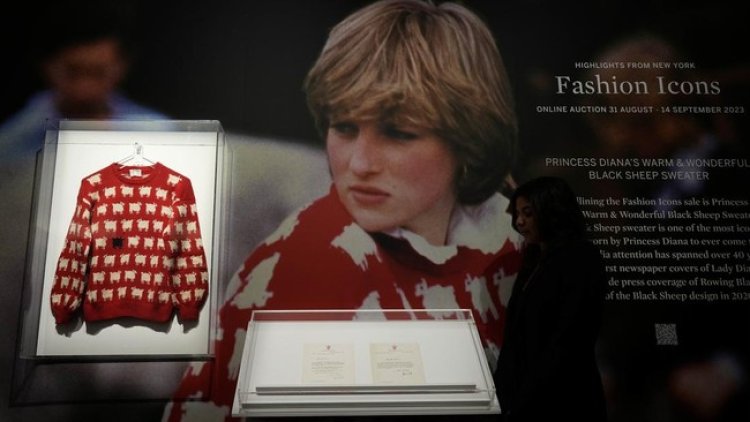 Di Patok Harga Rp 1,2 M, Sweater Putri Diana Motif Domba Hitam Bakal Dilelang