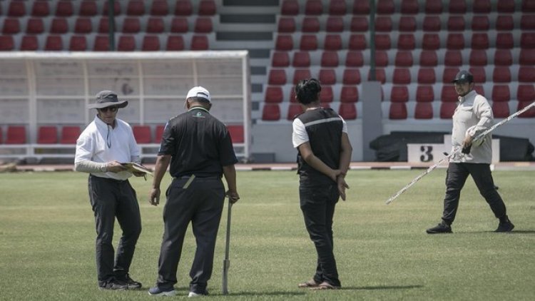 Rumput Mulai Menguning Jadi Sorotan FIFA saat Inspeksi Stadioan Manahan Solo