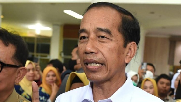 Hinaan Rocky Gerung Tidak Ditanggapi oleh Jokowi