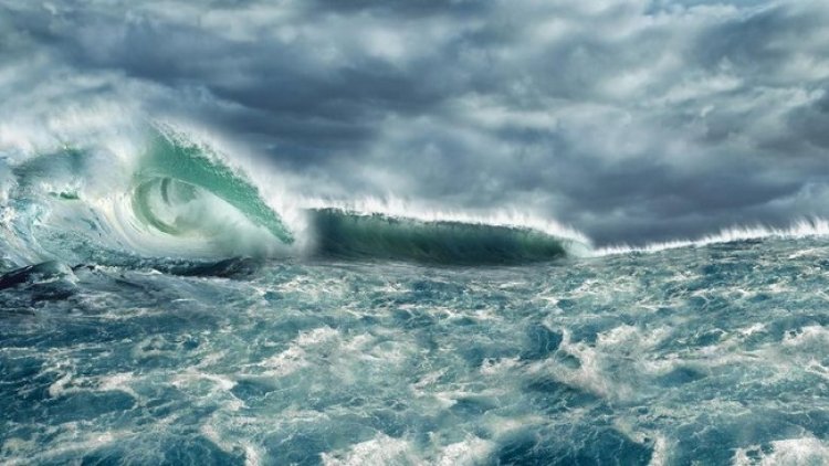 Awas! BMKG Wanti-wanti Potensi Tsunami Hingga 10 Meter di Selatan Jawa