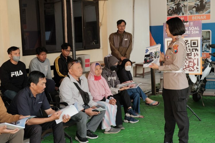 Satlantas Polres Malang Luncurkan Buku Edukasi untuk Pemohon SIM