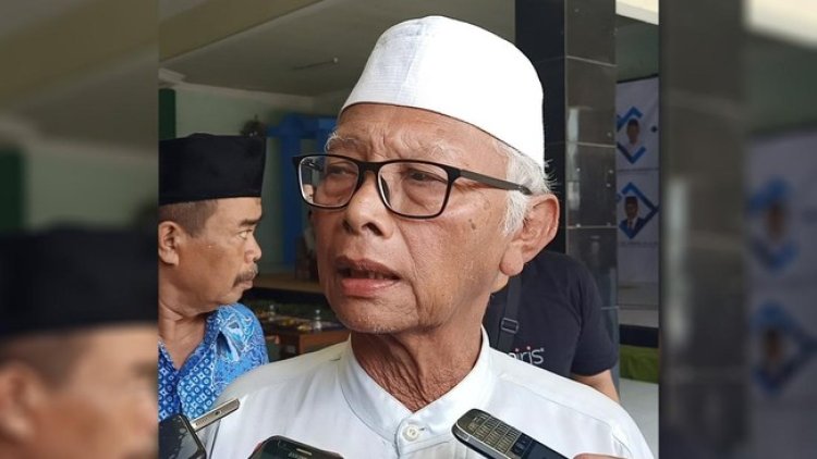 Profil KH. Anwar Iskandar, Senior NU ‘Lare Oseng’ Banyuwangi Ketum MUI