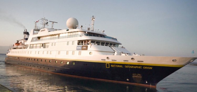Kapal NV National Geographic Kunjungi Waingapu