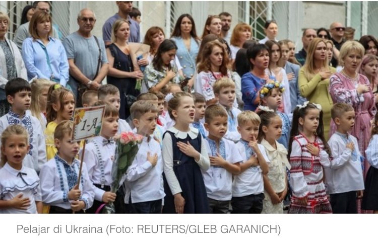 Pelajar Ukraina Kembali Sekolah, Serangan Rusia Menghantui