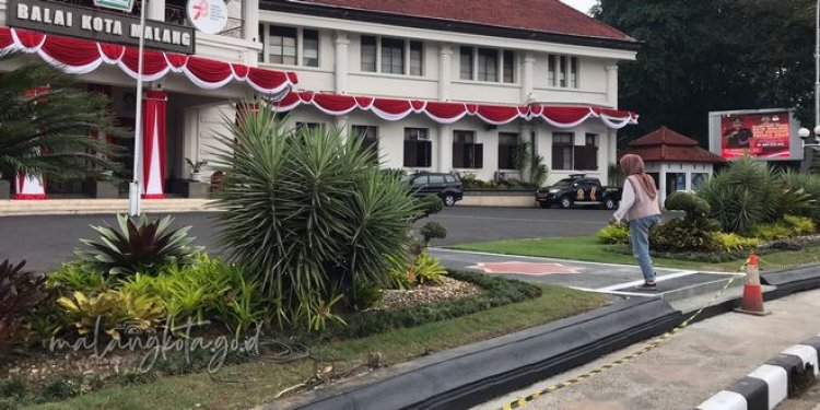 Pagar Balai Kota Malang Dibongkar, Sutiaji: Agar Menyatu Antara Masyarakat dengan Pejabat