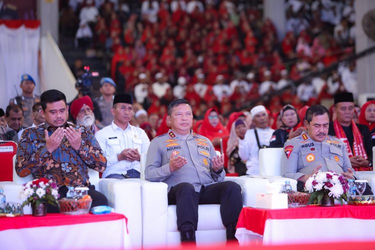 Bagikan Sembako ke Warga Medan, Wakapolri: Upaya Polri Dinginkan Suhu Kamtibmas Jelang Pemilu