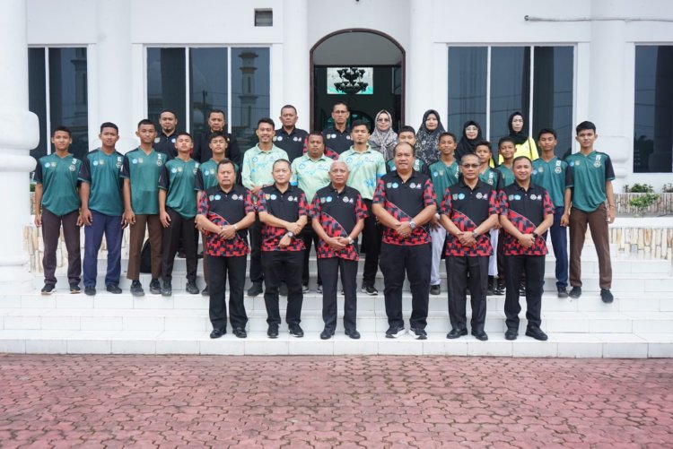 Tim Kesebelasan GSI Tingkat SMP Kabupaten Asahan di Lepas Bupati Asahan