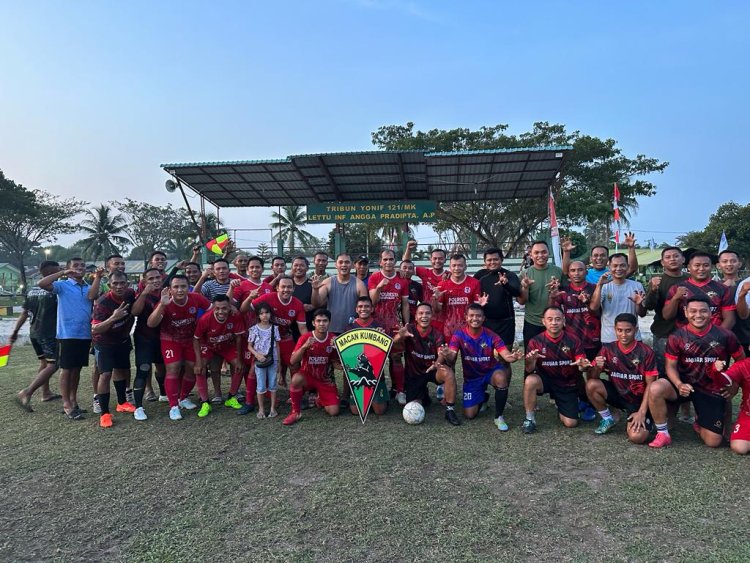 Jalin Sinergitas TNI-POLRI, Polresta Deli Serdang Gelar Pertandingan Persahabatan Sepak Bola Dengan Yonif 121/MK