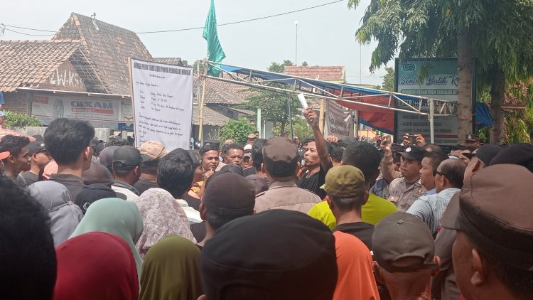 Ratusan Warga Desa Pojok Magetan Kembali Demo, Tuntut Modin Diberhentikan