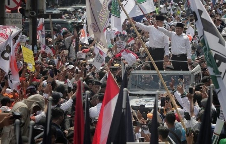 Pasangan AMIN Lewat Rumah Megawati saat Daftar ke KPU, Hasto: ‘Harusnya Disiplin Jam 8’
