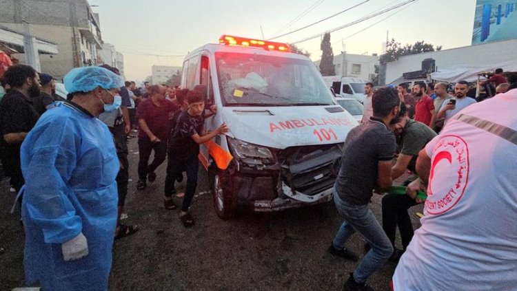 Duh! Kekejaman Israel Kian Tak Masuk Akal, Ambulans di Gaza Dibom, 15 Orang Tewas