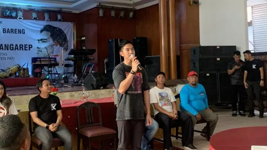 Massa Berbendera PDIP Lintasi Acara PSI di Pati, Kaesang: ‘Jangan Terpancing’