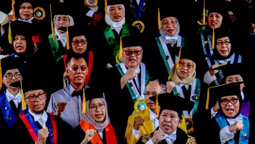 Riuh Ratusan LSM dan Tokoh Masyarakat Bacakan Petisi Kritik Jokowi