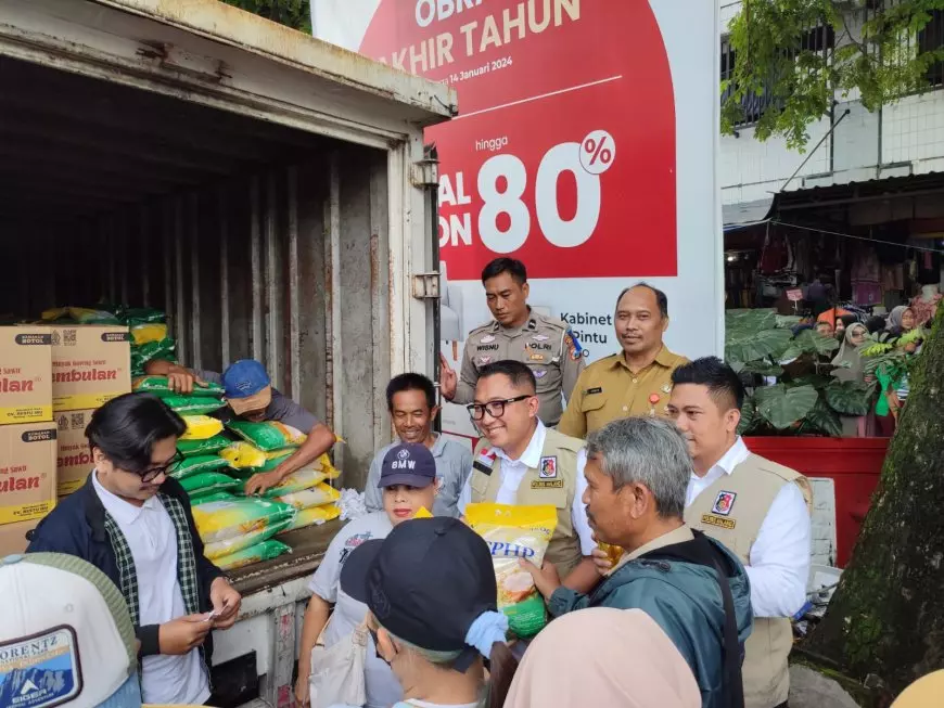 Blusukan Pasar, Satgas Pangan Kabupaten Malang Minta Warga Tidak Panik Soal Stok Beras