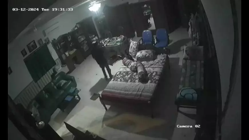 Terekam CCTV, Residivis Bobol Rumah di Magetan Saat Ditinggal Pemilik Tarawih