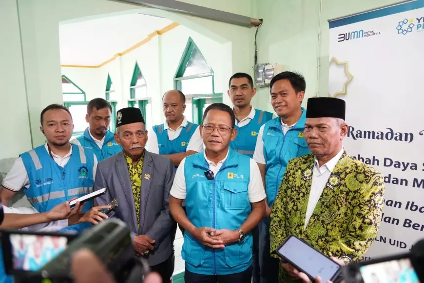 Gelar Program Ramadan Terang, PLN Jakarta Beri Bantuan 237 Masjid dan Mushola Tambah Daya Listrik Gratis