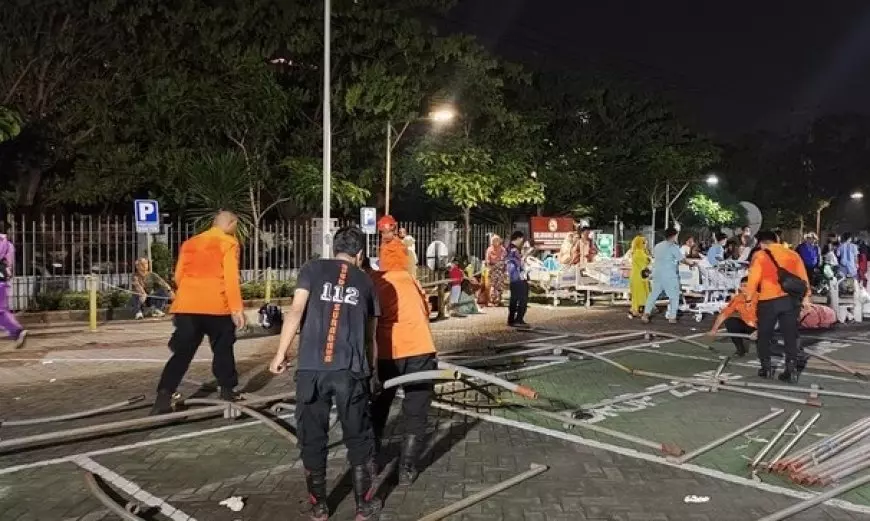 160 Pasien RS Unair Dievakuasi ke Area Parkiran Imbas Gempa Tuban