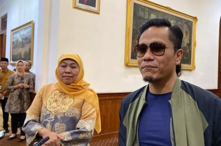 Khofifah & Gus Miftah Beri Ceramah dalam Undangan Bukber Haji Her di Madura