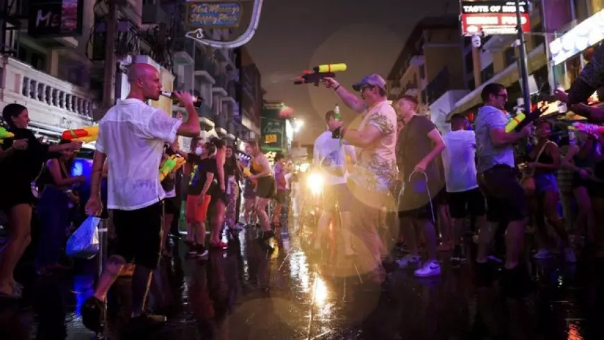 Festival Songkran di Thailand Telan Korban Jiwa 287 Orang, Kok Bisa?